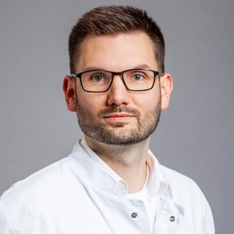 Prof. dr Jürgen Konczalla, Szpital Uniwersytecki we Frankfurcie, Niemcy